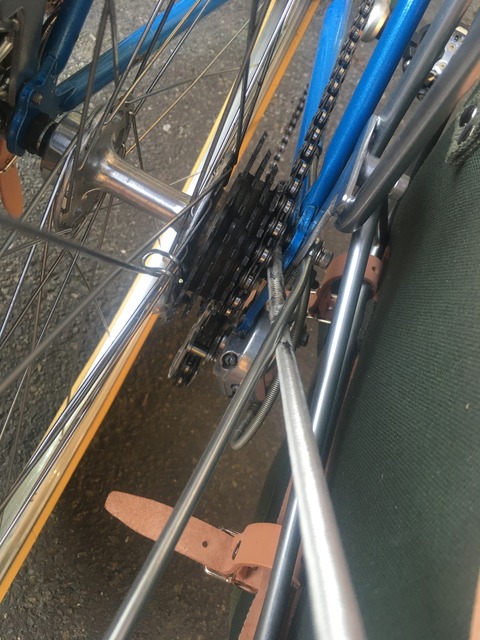 BF4702D1-C37D-43E8-8B91-3680A7BB0C64