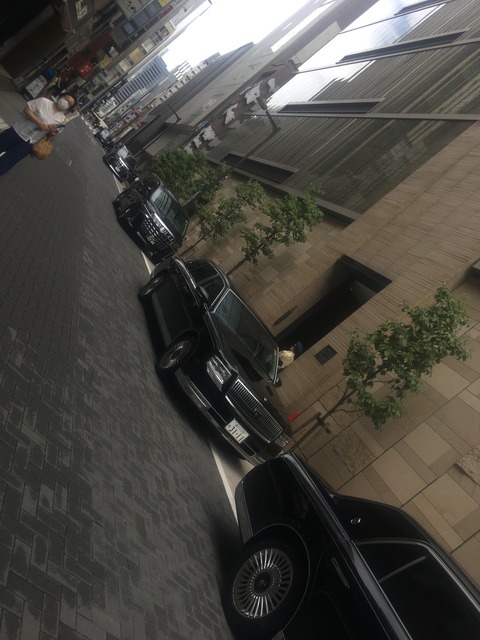 8A448033-E3B9-4302-8BEF-536B15EFB1AC