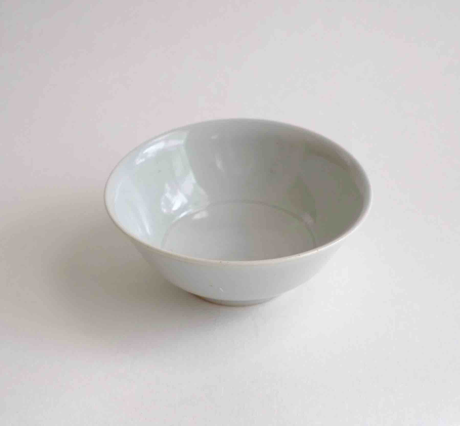 シンプルで使いやすい白磁小鉢 : 鈴華窯 陶器のうつわを制作しています