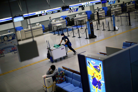 日本、韓国人ビザなし入国制限を１カ月延長