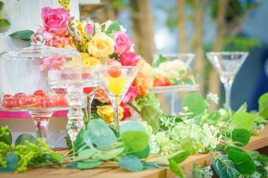 table set flowers by makoto