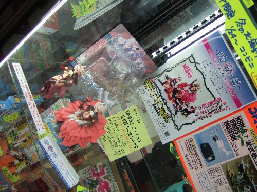 海洋堂にて ケイブ 鋳薔薇 オリジナルサウンドトラック付属 テレサ ローズフィギュア のサンプル展示 萌えよ アキバ人ブログ