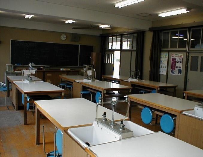 https://livedoor.blogimg.jp/affiri009-001/imgs/0/f/0fe51c5b.jpg