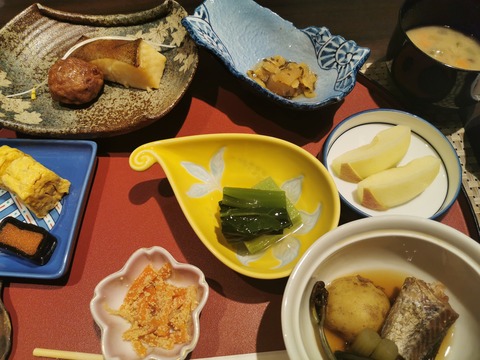 朝食