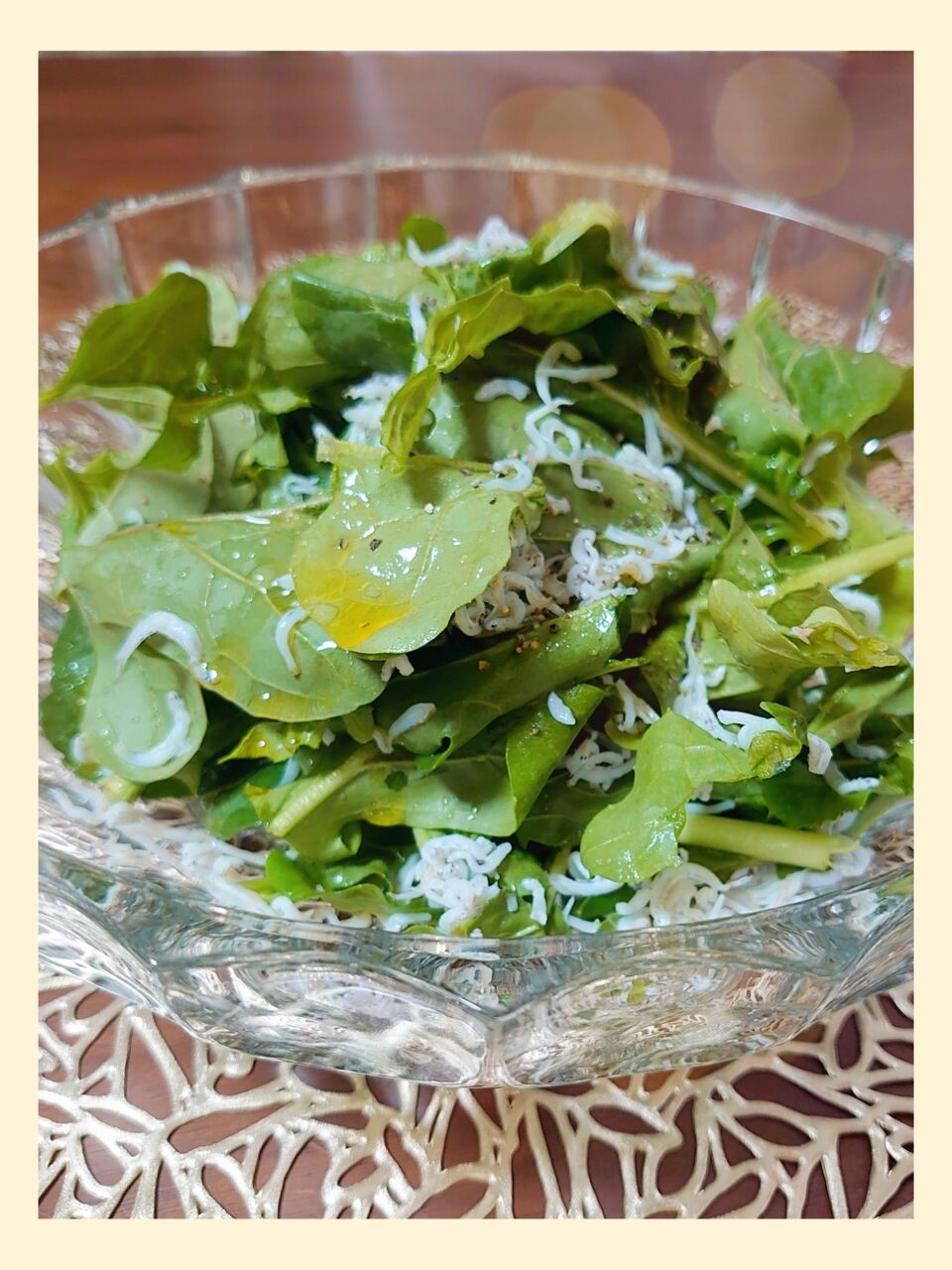 ルッコラサラダ様　リクエスト5点 水菜とルッコラのチキンサラダ | 子育て応援サイト CHEER!days