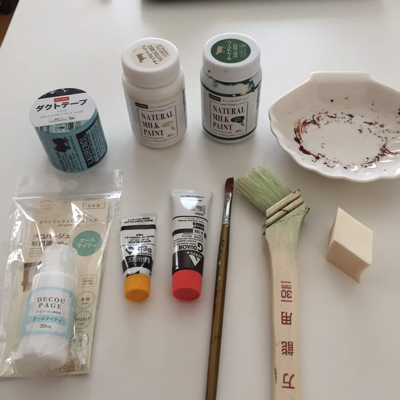 100均デコパージュでメイク用ワゴンをジャンクスタイルへdiy Life In One Day 花と猫 時々ｄｉｙ