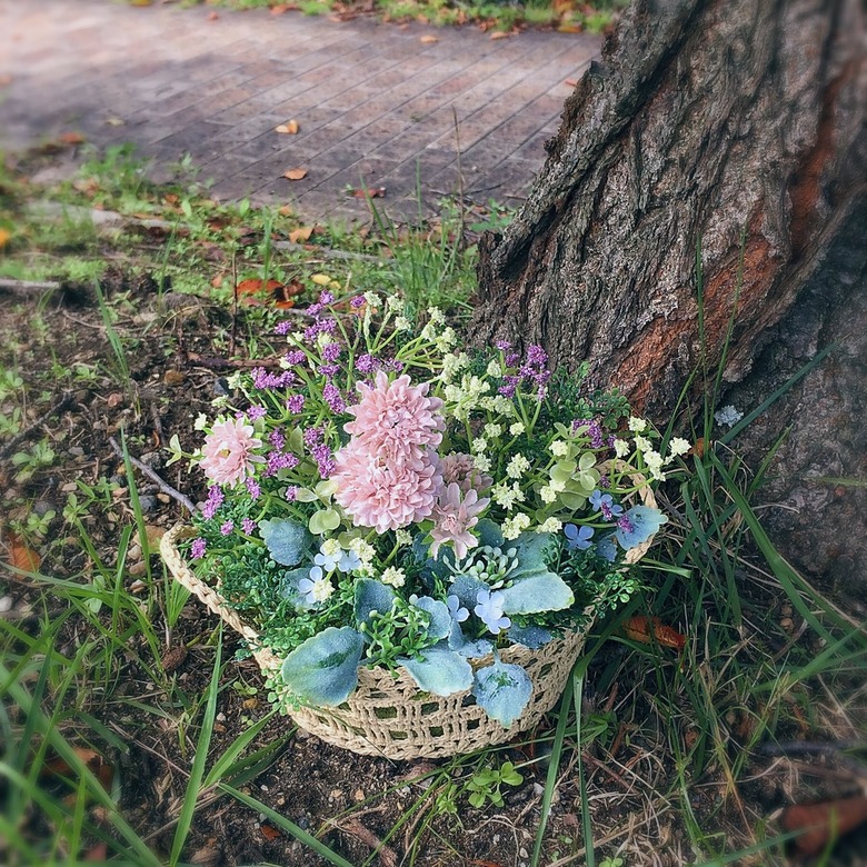 セリアの造花でフラワーバスケット Life In One Day 花と猫 時々ｄｉｙ