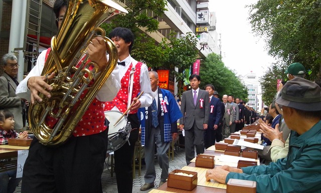 20121007130207