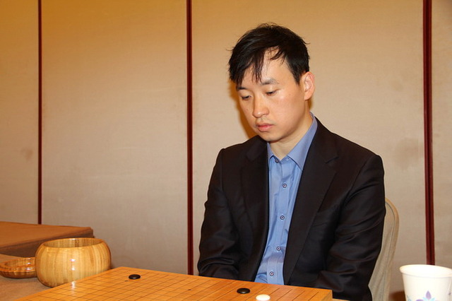 110415jagcab5tvtbammr8