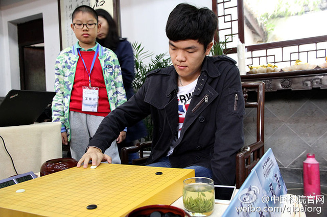 a697ad83jw1exk97f5n1gj20m80etn0n