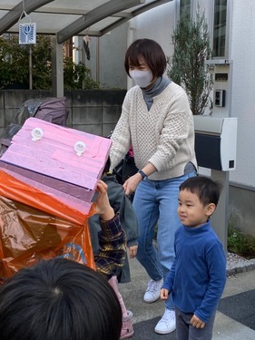 2021/1/7 冬休み 獅子舞ごっこ_210111_16