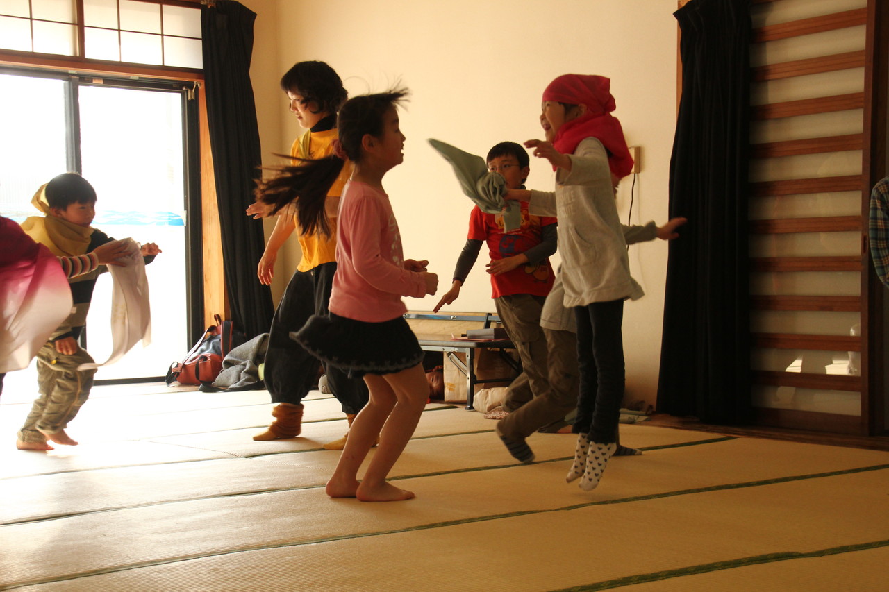 御殿山小学生 みんなで鬼ごっこ ただの鬼ごっこじゃないぜ 写真館 ブログ あそび心 御殿山小学生 みんなで鬼ごっこ ただの鬼ごっこじゃないぜ 写真館 ブログ あそび心