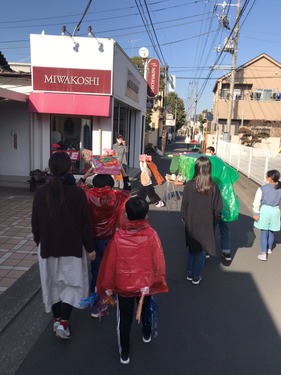 2021/1/7 冬休み 獅子舞ごっこ_210111_0