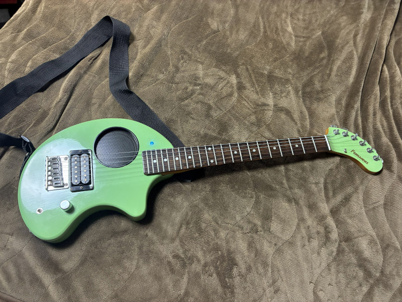 FERNANDES ZO-3 芸達者 緑色LED仕様 ZO-3の目の色を変える : おろかなるひとり言