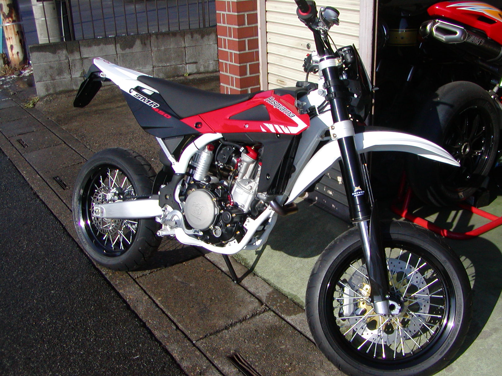 sm700f
