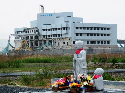 石巻 市立病院と文化センターの解体 3 11 絶望から希望へ 東日本大震災の記録