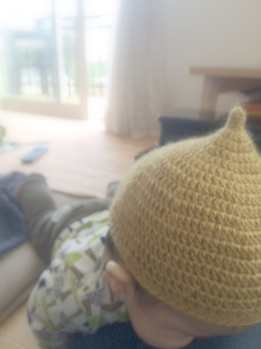 ベビー用どんぐり帽子を編みました おとこのこと編み物と