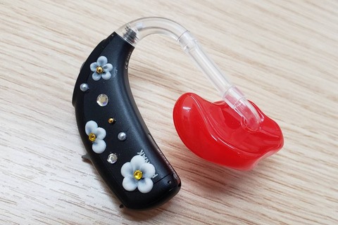 ワンポイント花デコ補聴器