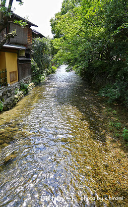 �������