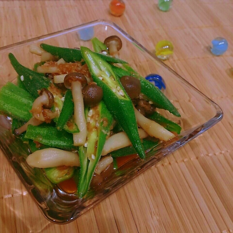 簡単なのに最高の1品！オクラとしめじの鰹節和え♪