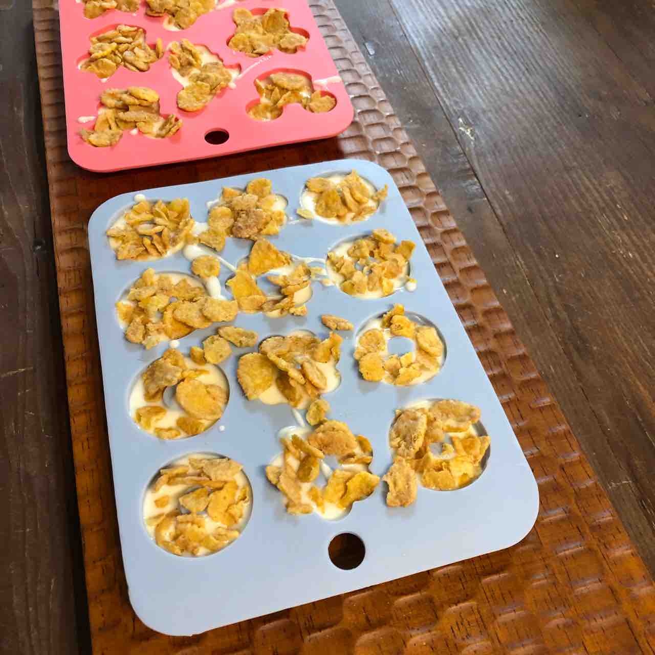 バレンタイングッズ買った ダイソーのディズニー商品がやばい 早速娘とパパチョコ練習中 あいのおうちごはん Powered By ライブドアブログ