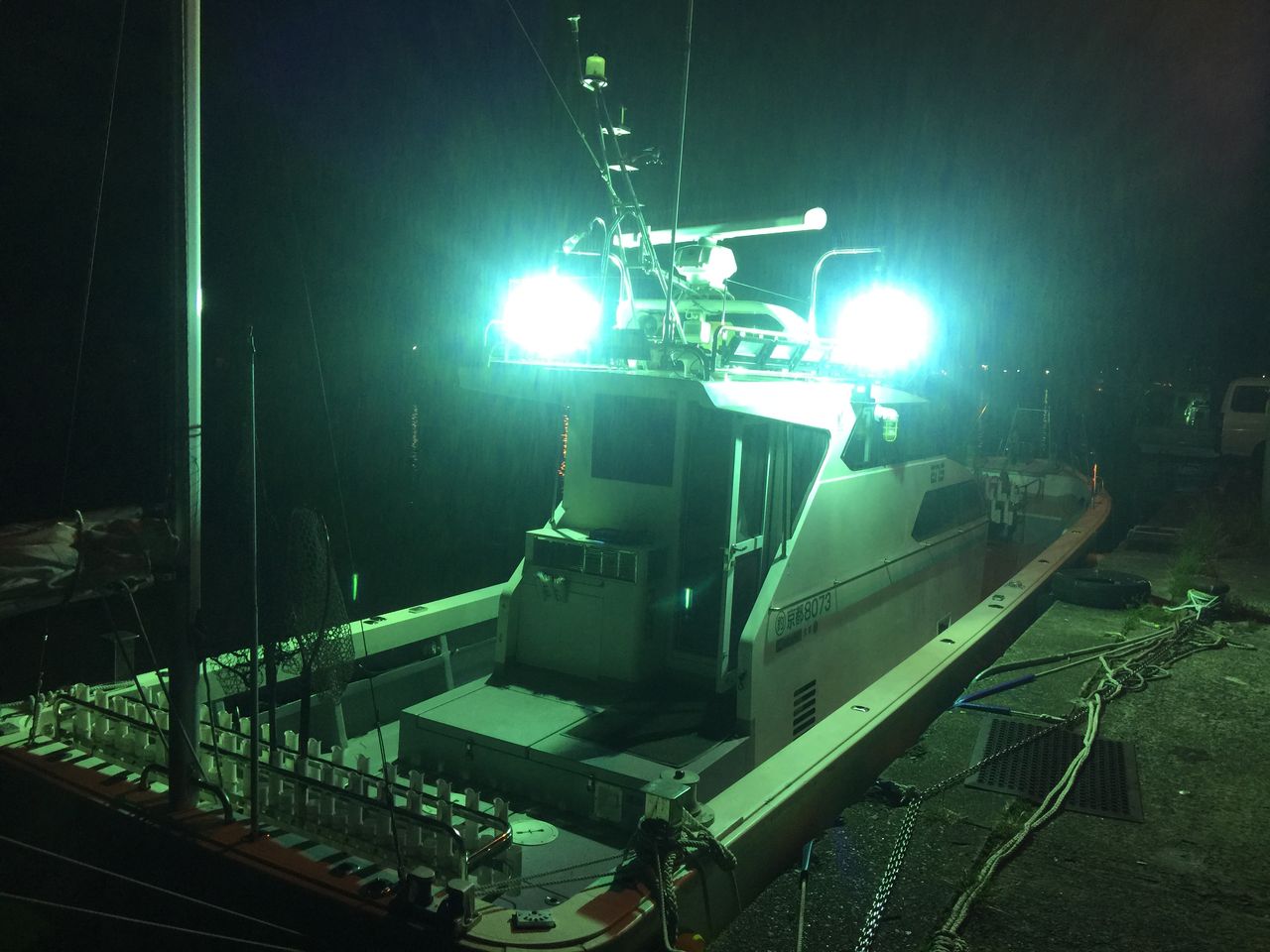 作業灯と集魚灯 船の修繕屋 マリンチャレンジ