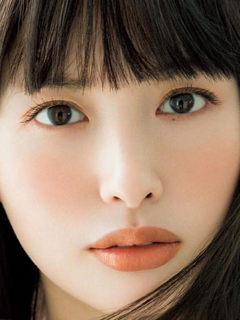 鈴木えみ 顔アップ特集 [綺麗な女優・アイドル・モデル、芸能人の顔アップ画像研究所（顔面アップ同好会～顔好きに
