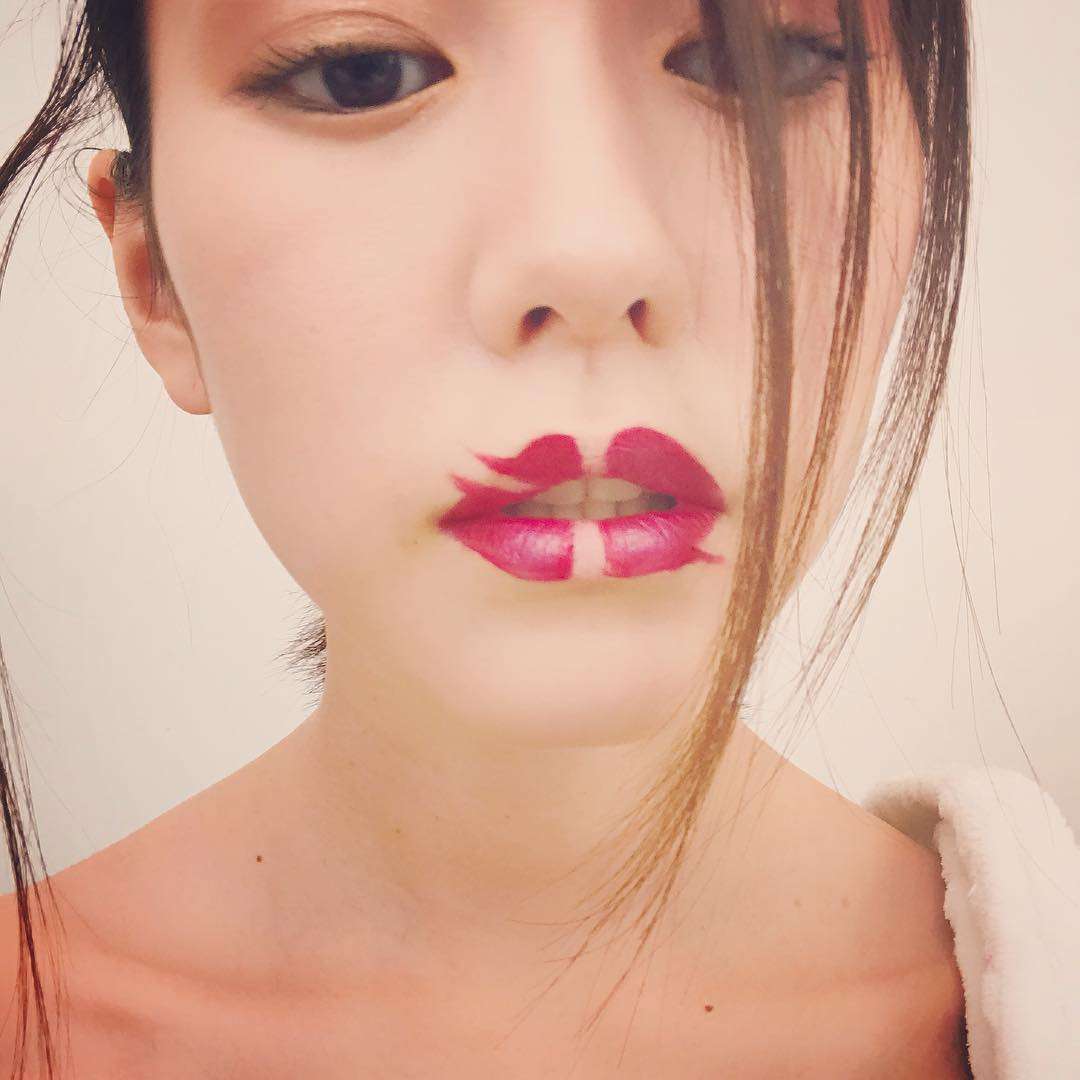 桐谷美玲が渾身の 奇抜メイク を披露するも思わぬ不評 ガールズちゃんねる