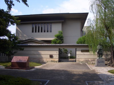 �������ƻ����ǰ��