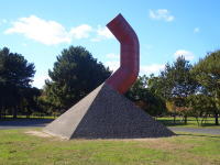 ピラミッド型オブジェ