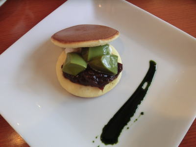 あずきと抹茶プリンどらやき