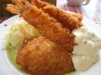 キャッツカフェのフライ系ランチ
