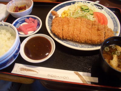 アル・デンテPAPAのみそカツランチ