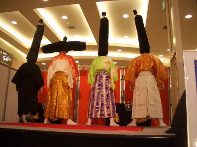 ������뤺