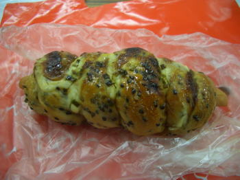 カスカードアスティ高蔵寺店の胡麻味噌フランク