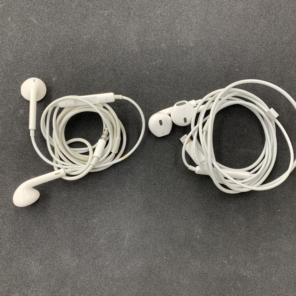 実際にイヤホンは絡みにくいのか 宝塚のiphone専門店 Iphone 修理 宝塚 伊丹 西宮スマートデザイン 実際にイヤホンは絡みにくいのか 宝塚のiphone専門店 Iphone 修理 宝塚 伊丹 西宮スマートデザイン