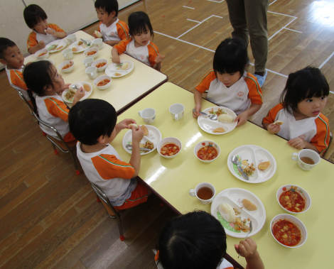 明石 保育園 給食1