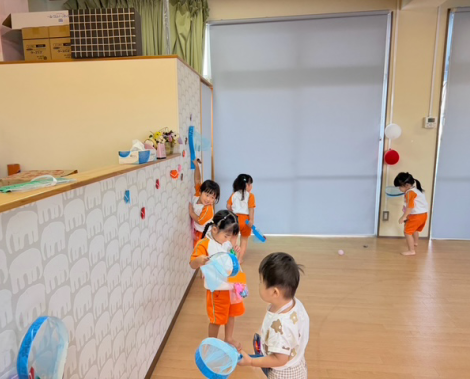 明石　保育園　虫取り