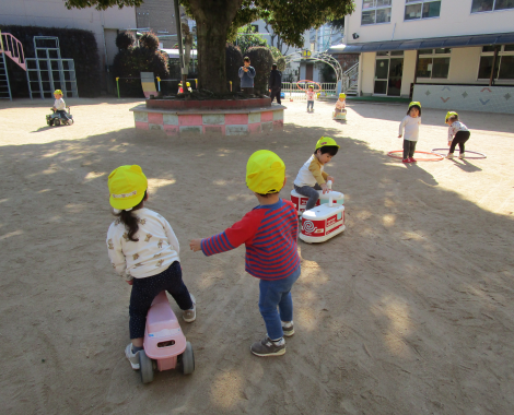 明石 こども園 園庭
