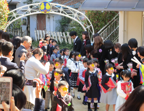 明石　保育園　卒園式