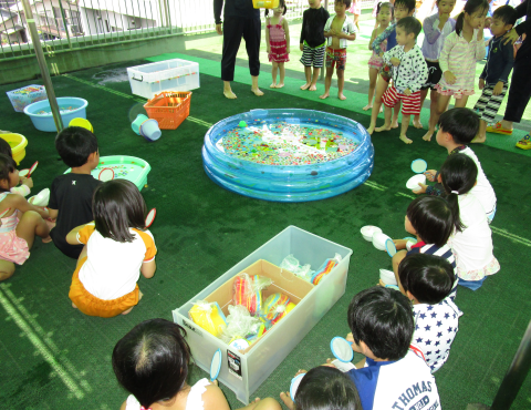明石 保育園 プール