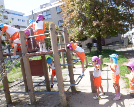 明石 保育園 遊具