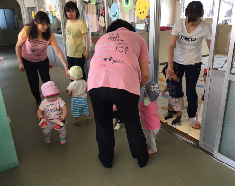 明石 保育園 外遊び