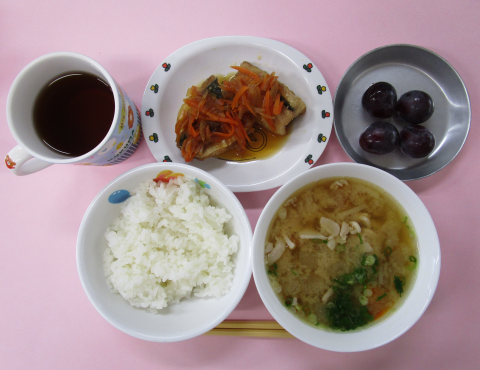 明石　保育園　給食