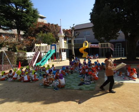 明石 保育園 園庭