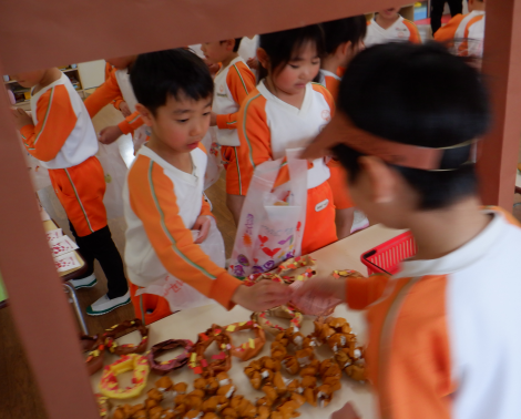 明石 保育園 ドーナツ