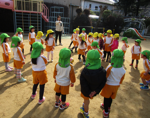 明石 保育園 外遊び5