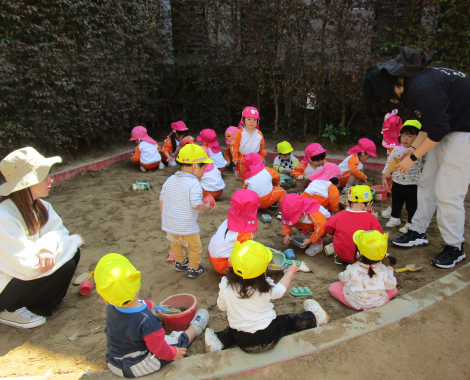 明石　保育園　砂場