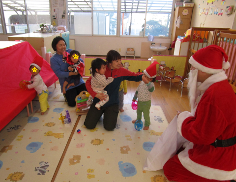 明石 保育園 サンタ3