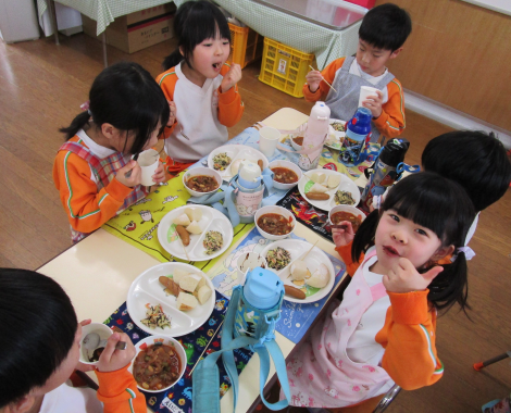 明石 保育園 給食